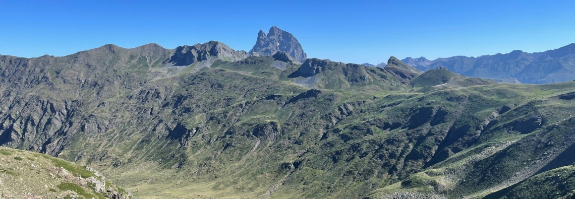 Canal Roya, upper part of the valley, with Midi d'Ossau in the background (featured cut).
